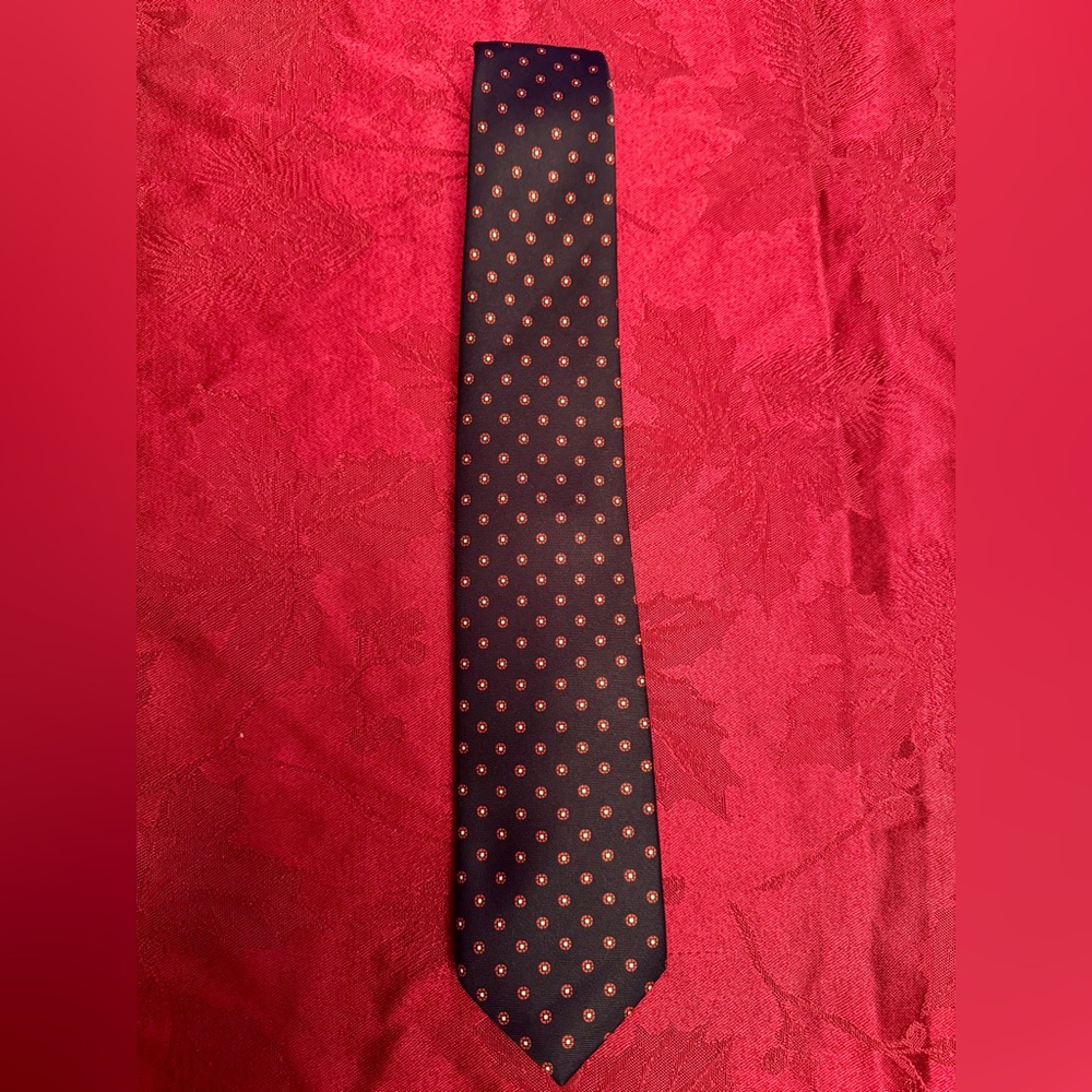 Glenora Men’s Pure Silk Necktie Navy with Red dotted pattern